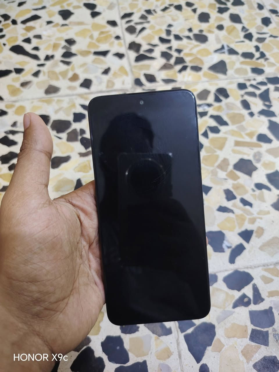 هونرx7d موبايل نضيف ما داخل تصليح استعمال شهر ذكرة٢٥٦ السعر ٢٣٠وبيه مجال العنوان كوفه تواصل على رقم ***********

