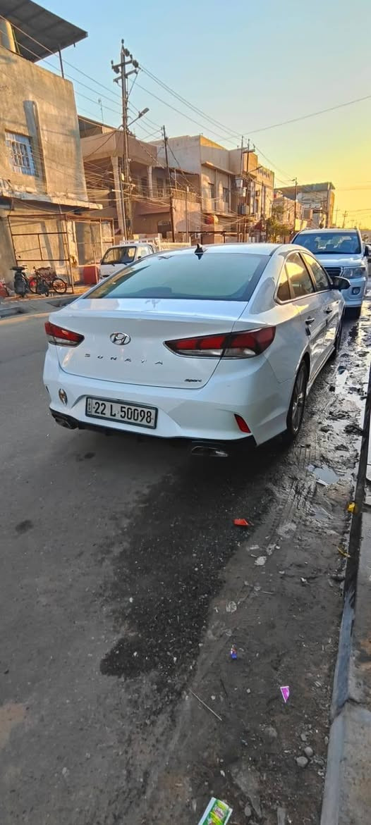 السلام عليكم سوناتا موديل 19 سبورت واحد ع واحد فول وراد امريكي حادثه سرقه جاملغ وبنيد وبيه رش كلير من امريكا السياره جاهزه ع الاخر حبايه ما تذب عليه ربع محرك كير حداديه تبريد تتفئه طخم تاير باتري جديد جاهزه من كلشي السعر ب 128وبيه مجال بسيط للشراي علما مكلف بالنشر العنوان البصره التنومه  اتصل ع راعي السياره ‏‪0770 252 7330‬‏
