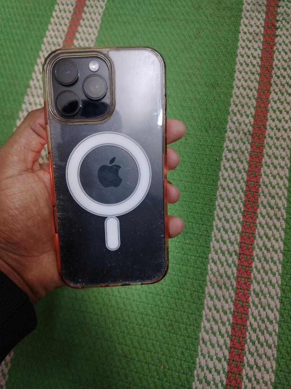 سلام عليكم شباب ايفون16برو ماكس شوفت عينكم جهاز جديد بل كارتونة اخذتة بطاريتة١٠٠استخدام قليل للبيع رايدة مليون ونص مكاني البياع تقاطع درويش رقمي ***********
