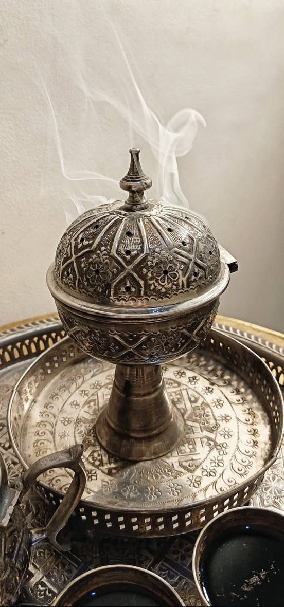 أستغفر الله العظيم، اللهم إني أسالك فيضا من فيوضات فضلك، سبحانك اللهم وبحمدك.
...........................

* مساء الخيرات، الليله دي بدأت الأجازه أخيرا، مبروك للناجحين.

............................

للبيع بإذن الله:

- طقم مغربي نحاس تقيل قديم أنتيك، مطلي فضه عاليه ومختوم، مكون من ( مبخره طعمه خالص، براد، صينيه كبيره وبرجول ) 😊.

................................

الحمد لله حمدا كثيرا طيبا، نحمده ونشكره على نعمه وفضله علينا.

يسعد مساكم حبايبي،،،،،،

إستمتعوا معايا، التفاصيل بالفيديو،،،،


**إذا كنت صاحب هذا الإعلان وتريد حذفه لأي سبب، رجاءا أرسل رسالة إلى الدعم الفني**