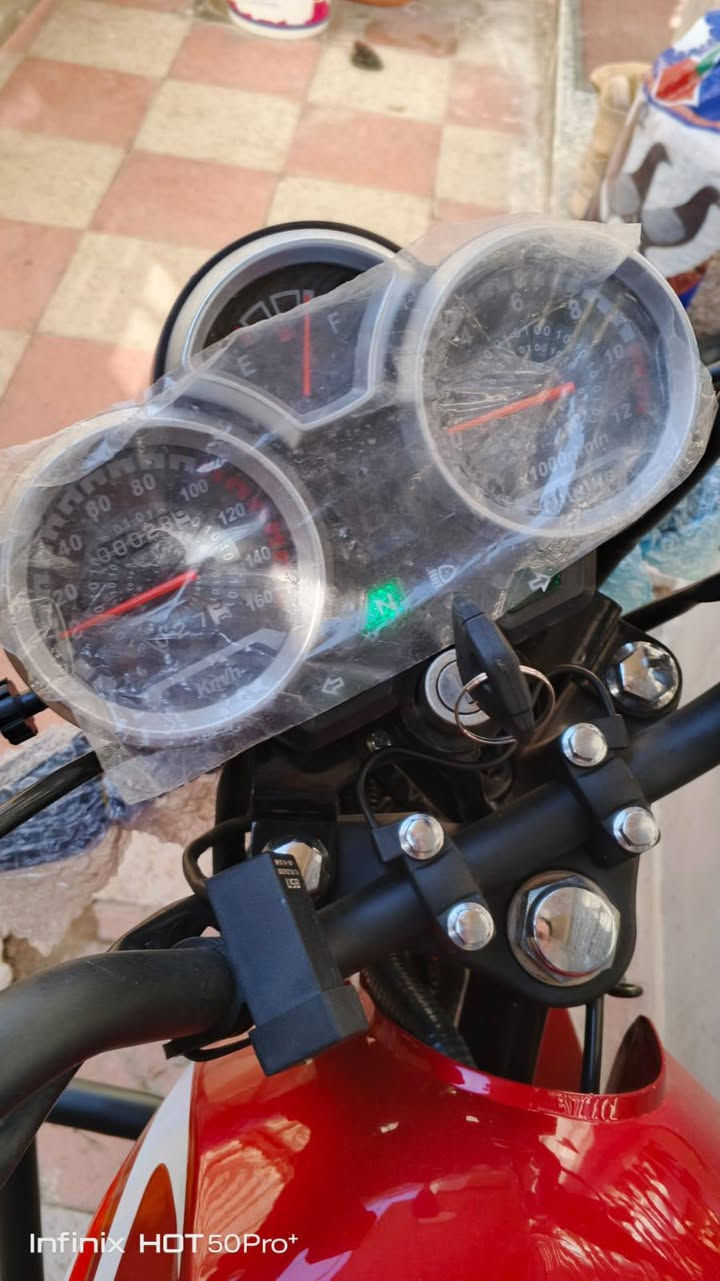 اسسلام عليكم
دراجة شاينك أوراق سكنر موديل 2025 الدشبول الجديد دراجة خير من الله جديدة صار أسبوع من ماخذها وصار ظرف عندي و أريد أبيعها وبالعافيه ع ياخذها تجي تفحص و تروح 
دهن جديد بانزين محسن من أخذتها لحد هسه سعرها 950 
مكان بغداد الدورة الميكانيك

الرقم : ***********
غير متواجد ع فيس
