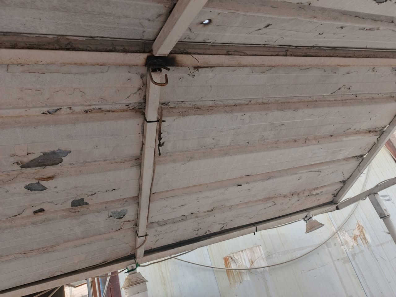 سلام عليكم للبيع عربانه اي شي بالك تشتغل جبيره وبيه فتحتين بريمز وجنكال بنكه كهربائيات كلوبات جاهزة من كلشي
مكاني بغداد التاجي السعر 700 وبيه مجال 
*********** واتساب
