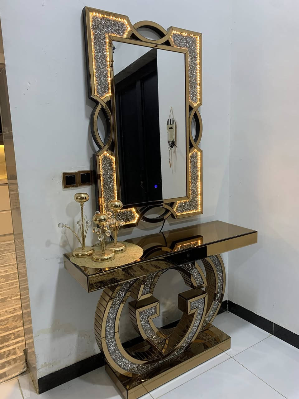 مدخل للبيع سعره 175مكاني دوره بس فطر قليل ***********
