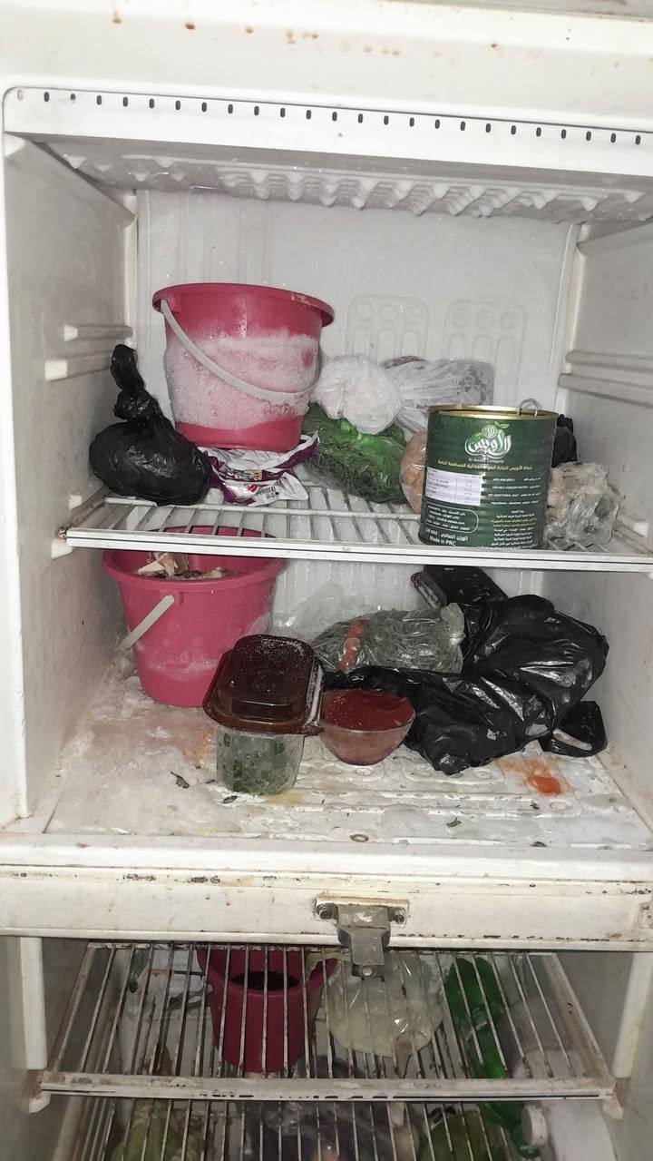 ثلاجه لبيع مستعمله فقط باب لا يعمل وتبريد جيد سعرها ٧٥ وبها مجال


**إذا كنت صاحب هذا الإعلان وتريد حذفه لأي سبب، رجاءا أرسل رسالة إلى الدعم الفني**