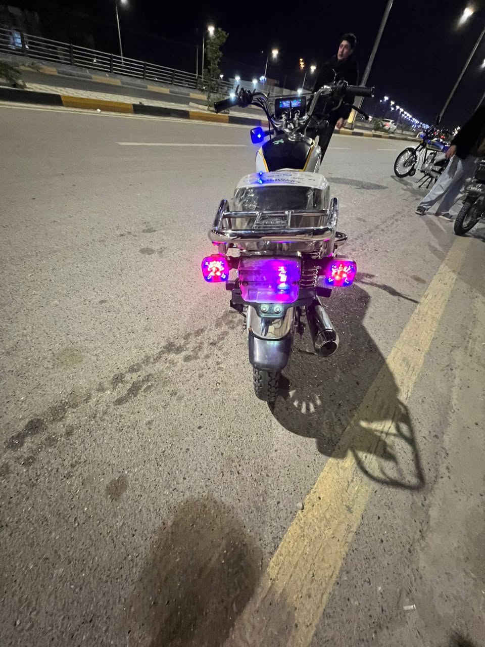 سلام عليكم دراجة سيفان موديل 25  باب اول دراجة نضيفة سعر 750 وبيه مجال عنواني ديالى بعقوبة بهرز رقم***********
