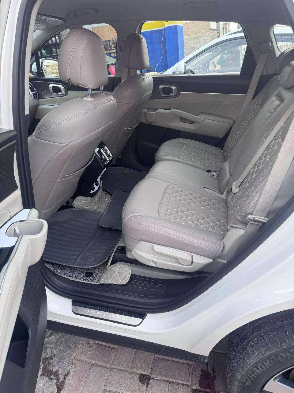 السلام عليكم
كيا سورنتو 2023 خليجي

دبل كشن كهرباء 

كير ماوس 

سايد بريك بصمه 

فول تحكم استيرن 

شاحن واير ليس 

شفتات كير بل استيرن 

لايت عدسات 

بكلايت لد 

دواخل نشره 

ويل 19 

محرك 6 سلندر 

7 راكب 

3 قطع تبريد 

بصمه تشغيل 

تشغيل عن بعد 

حساس امامي خلفي 

شاشه اصليه

جي بي اس بلادي 

مكان الفلوجه 

رقم بغداد 

رقمي ***********
رقمي ***********
