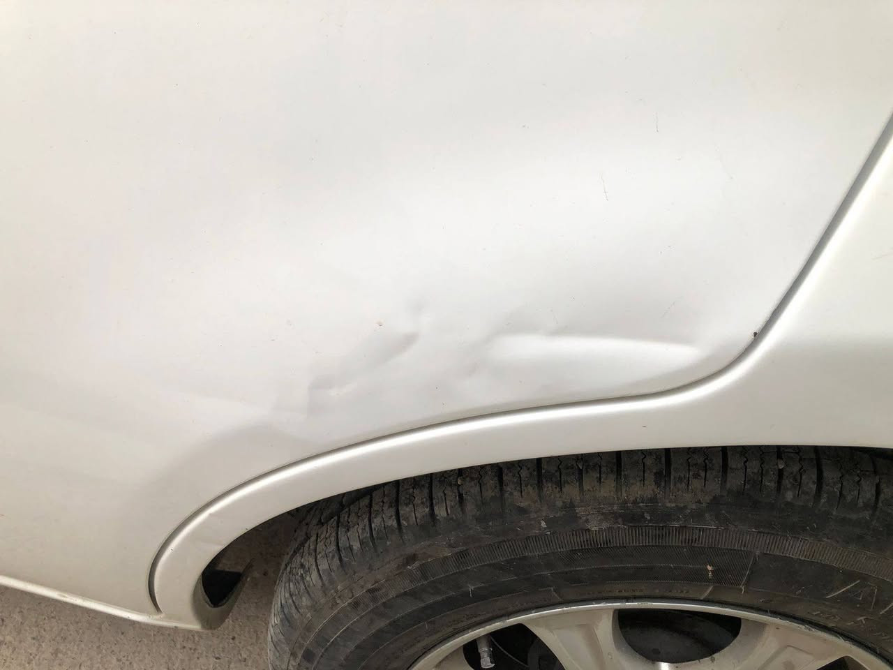 سیارەیی شیری تیگۆ ( ٢٠١٤ ) رقم هەولێر فوول فوول مواصفات مەکینە ٢٠ 
ناو زەرد  گێر سیم  گێر تۆماتیک و عادی کوشین جلد کوشین کارەبایی سوکان ڤۆلیۆم 
‏.USB -AUX- CD- ABS بلاجکتۆر سقف سلاید حساسی پشتەوە ئاوێنە کارەبایی تبرید ویل کپ لێزەری پشتەوە قفل مرکزی جام کارەبایی هیچ بۆیاخی نیە 
کەمەک ساردی هەیە بەبێ دەستکاری سەنەوی بەسەر چوە غەرامە لە نرخ دێتە خوار 
نرخی 69 ورەقە معامەلەکی کەم
شوێن/ هەولێر
*********** واتساب
*********** واتساب أربيل, العراق
