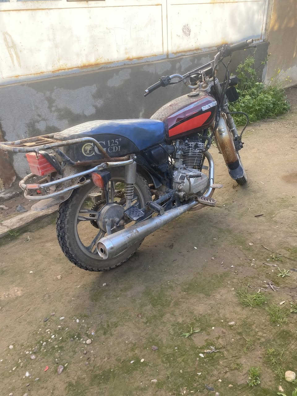 السلام عليكم مأطور سافان20 خمسه گير ما عايزو شي ول صفايح موجودات للبيع محرك مره وحده مفتوح نضافه ونشاطه فول السعر350وبي مجال الشراي يتصل ***********
