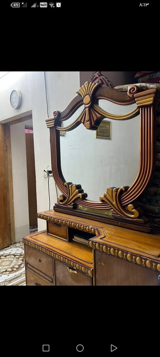 غرفه عراقيه استعمال ونظافة ٧٠ بالميه سعرها ٦٠٠ وبيها مجال
لتواصل ***********
