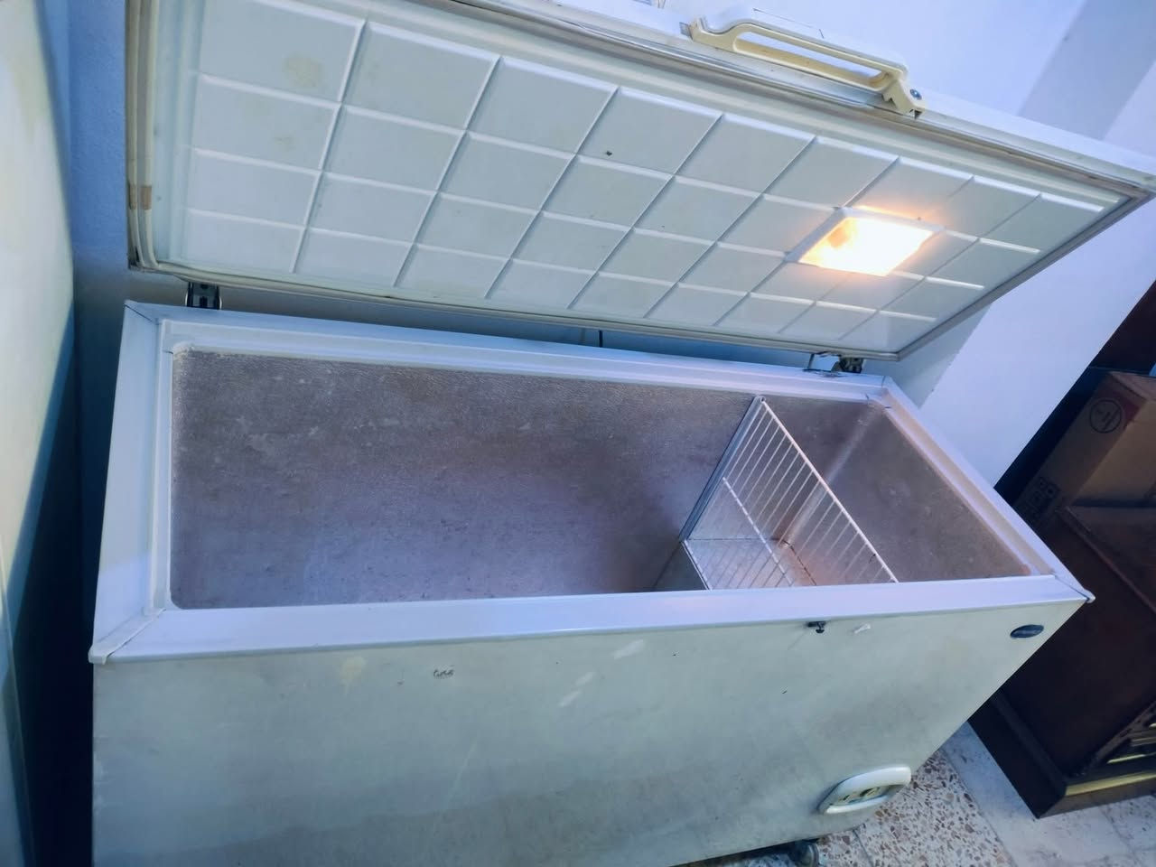 مجمده عدد 3 💯
معرض ابو كرم لبيع الاثاث المستعمل والجديد 💥💥
وشراء جميع انواع الاثاث المستعمل 💥💥💯
  للتواصل واتساب اواتصال ***********--***********
العنوان /(دهوك فايدة)-قرب زراعة فايدة وخلف قائم مقامية شنكال
