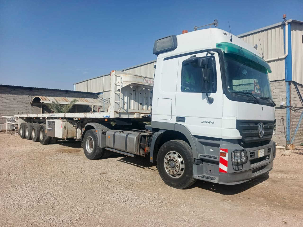 سلام عليكم.
اكتروز. تك.  سبرنك.  2004. بمديلها.
مكفوله كفاله. عامه. من. كلشي. تخم. تاير. مسجله. فلات. ذات جوانب متحركه. 
عربانه. ماموت. 4. دناكير. طول 12.60. متر. دناكير. 16. تخم تاير. راس وعربانه.  
الاستفسار تصال ع رقم ***********‏
