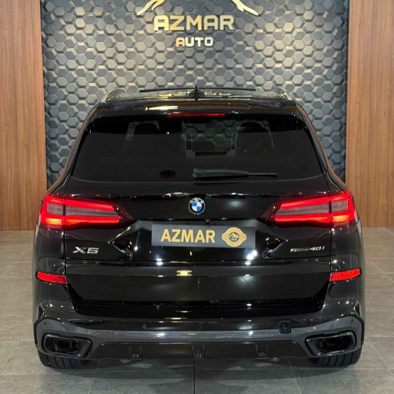 ‎BMW x5 M package داخل مشمشي
ارخص x5 بكل العراق 🔥 395$ ورقة
موديل : 2023
‎مواصفات السيارة
‏‎‏‎🔸بنوراما
‎‏‎🔸نظام القيادة الذاتية
‎‏‎🔸كاميرة خلفية بدقة عالية
‎‏‎🔸رادار لقراءة خطوط الشارع
‎‏‎🔸رادار جانبي 
‎‏‎🔸حساسات
‎‏‎🔸شاشة كبير لمس 
‎‏‎🔸نظام صوت بيها
‎🔸نظام اطفاء السيارة في الاشارات
‎‏‎🔸مقاعد فول تحكم كهربائي
‎‏‎🔸مقاعد الامامية تدفئة
‎‏‎ 🔸(عدة الوان) انارات داخلية
‎‏‎🔸اضويه اماميه ذكية
‎‏‎🔸نظام النقطة العمياء
‎‏‎🔸اهتزاز الاستيرن عند اقتراب السيارات 
‎‏‎🔸نظام Auto Hold
‎‏‎🔸انظمة قيادة متعددة ( SPORT + SPORT plus + COMFORT+ ECO + INDIVIDUAL) 
‎‏‎🔸مقاعد خزن ميموري  
🔸‎‏  بصمة تشغيل
‎‏‎🔸حساسات اصطفاف ( امامي + خلفي ) 
‎‏‎ 🔸مريا طوي كهرباء + قلاب عند الرجوع للخلف 
‎‏‎🔸ستيرن كهربائي
‎‏‎🔸شفتات على الاستيرن  ( شفتر ) 
‎‏‎🔸نظام ملاحة ( NAV + MAP ) 
‎‏‎🔸مكيف ( امامي + خلفي ) منفصل
‎‏‎🔸نظام  carplay +android 
‎و بعد هواية مواصفات متنذكر 

السيارة وارد امريكي بيها بنيد صبغ بدون دواخل بشرط
‏‎محرك و كير كلها بشرط بدون فتح او اي خلل 🔥
‎مرقمة و رقم جديد و سنوية جديدة تحويل او وكالة نفس اليوم 

‎💵السعر: 395$ ورقة
‎للاستفسار : ***********
‎العنوان: السليمانية المعارض الجديده شركه (ازمر اوتو)
