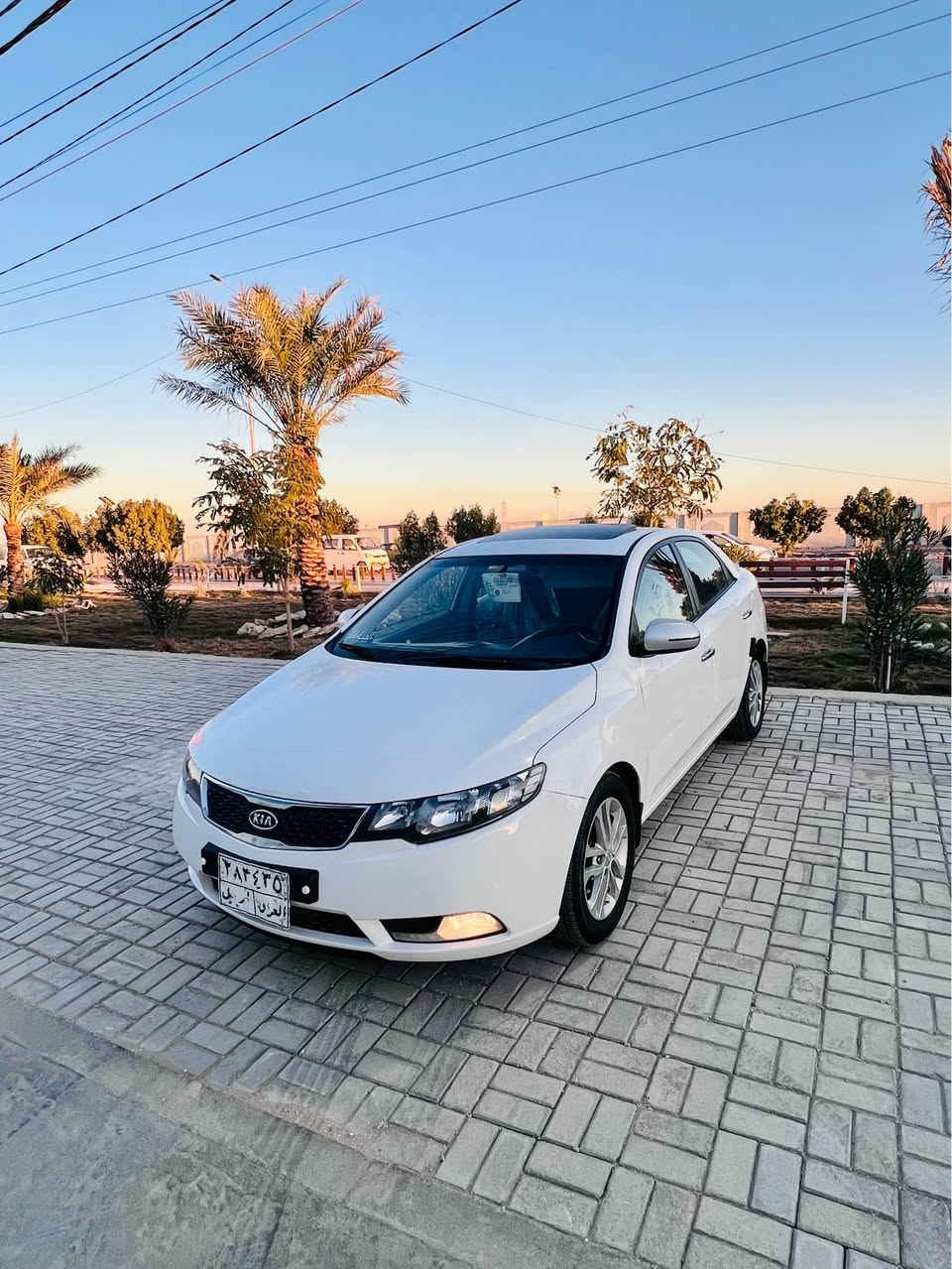 سلام عليكم.
للبيع فقط.        سيراتو2013 فول مواصفات اربيل وكاله تحويل ماكو اي مشكله بيها قبق جنطه مصبوغ فقط  وشويه بارد والباقي كفاله عامه من الفتح والتبديل والصبغ  السياره فتحه بصمه مري اشاير تحكم ستيرن فول مواصفات  السعر 98 بيها مجال بسيط  مكان السياره نجف للستفسار *********** النجف, العراق
