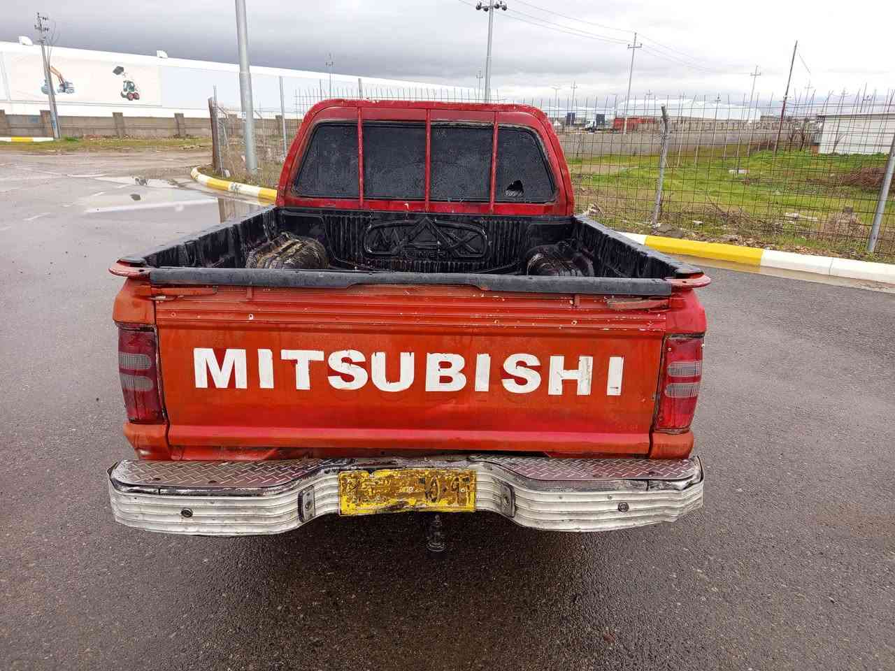 لانسە ر ❤ مستربۆشی  ماڵی دۆستە
سە یارە کە ماڵی مە دە نی بە شە رت 

گێڕو  مە کینە   و کارە بای  و ئە کسلی 

بە شە رتی  لای  فیتە ر   زۆر  مە زبوتە

گە رمی و لا یت و هە موو گیانی ئیشە کات

پێش و پشتی تازە  داگیراوە  زۆر تندوتۆڵە

پارە ی  کە ریم  کابانێک  نییە لە هە رزانییا

نرخ  14  گە ڵاو   مە عامە لە    یە برایانا

***********  ئاڵوگۆڕیش ئە کە م ....؟
