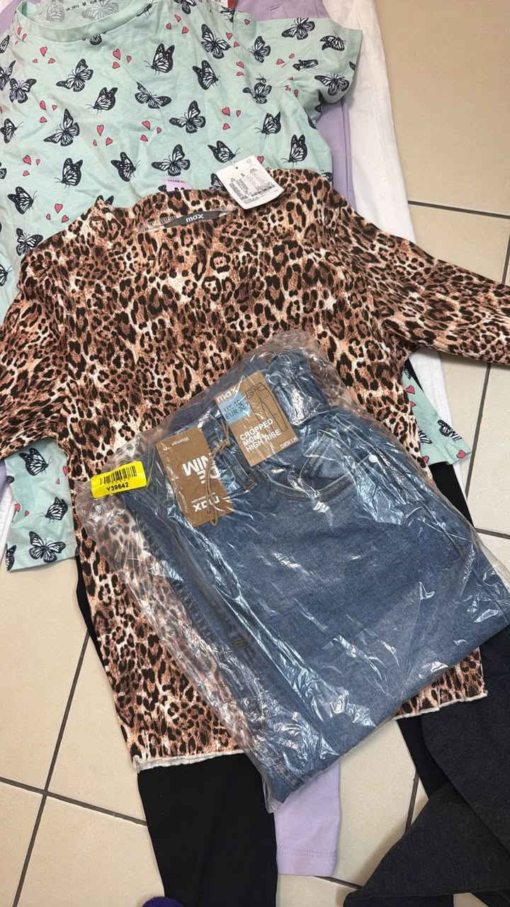 شليف 100 قطعه ملابس ماركة ماكس كله جديد ولا قطعه مستخدم سعر200 الف شامل توصيل


**إذا كنت صاحب هذا الإعلان وتريد حذفه لأي سبب، رجاءا أرسل رسالة إلى الدعم الفني**