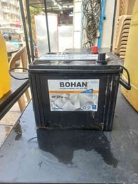 باتري للبيع حجم ١٠٠ امبير السعر ٥٠ الف مع القديم مالزي الصنع  شكل المر...