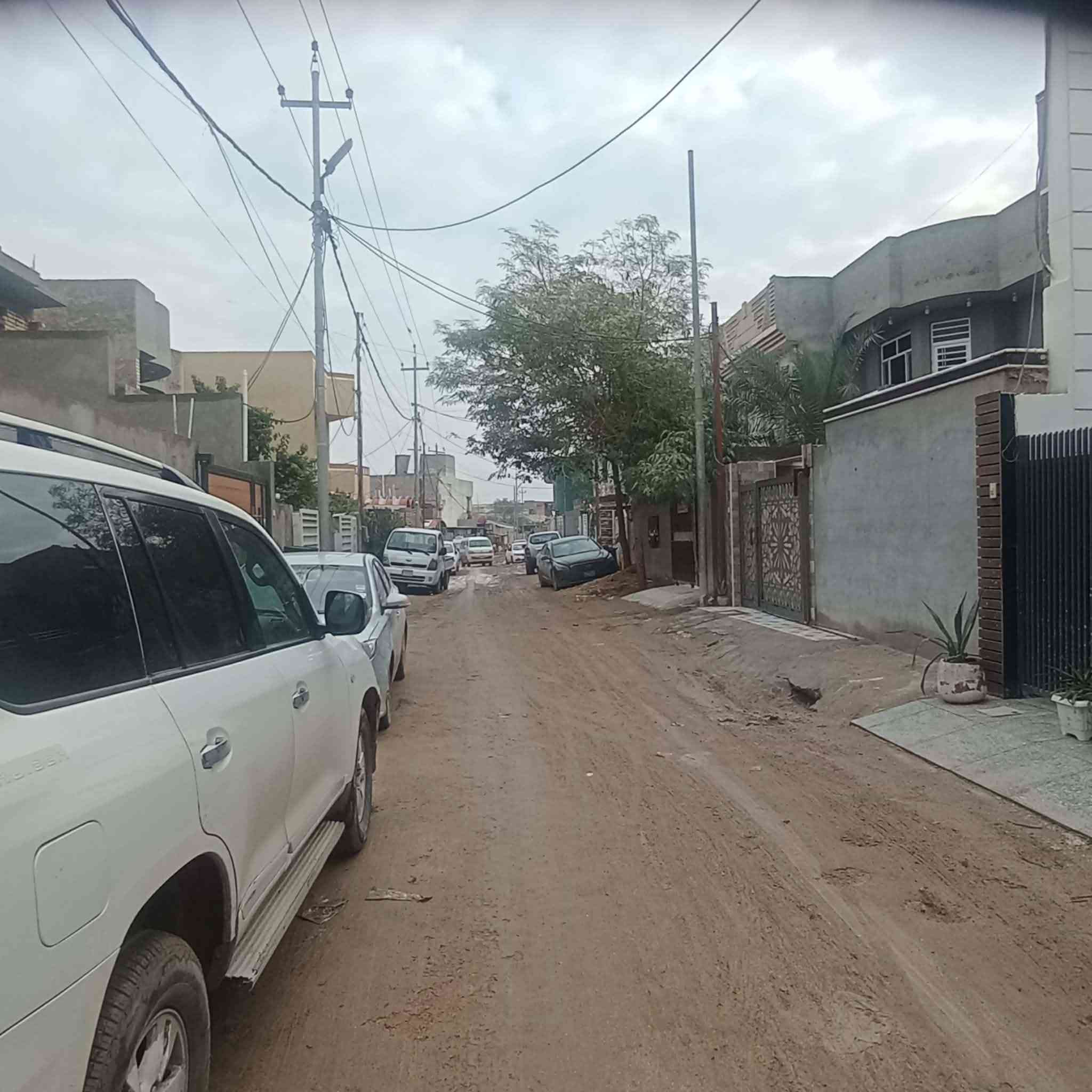 بيت للبيع .عندي بيت ١٥٠م طابو زراعي واجه ٥م نزال ٣٠ م بالبكرلي نهاية شارع الطوارئ.مدخل شارع العبودية بس على اليمين .الفرع الي خلف مديرية النجدة .اريد ابيعه واحصل بمكانه اقرب قطعة ممكنة ٢٠٠ فأكثر وانت متفضل مولاي .راح ارسلك صور البيت .طبعا البيت طابو زراعي سند ٢٥ رقم *********** رقم ***********
