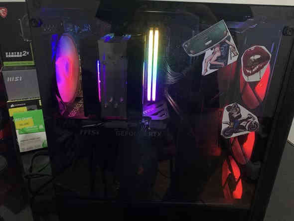 السلام عليكم شبابنا الطيبة 
تجميعة كاملة وياها شاشة 75فريم 🖥️وموس وكيبورد ريد دراكون وسماعة هايبر اكس جيل الثاني 
مواصفات التجميعة 
1-🎮كرت شاشة 4060 8g
2-رمات Rgb لون ابيض 16g. DD4
3-بور سبلاي 500 
4-ssd 1تيرة🚀
5-🏠كيس من شركةFSP
6-مذر بورد من شركة lllsl
7-💻معالج i5-12400F
8-وندوز 11
تشغل كل العاب وفريمات عالية بدون اي دروبات تشغل للمعلومية التجميعة مصارلها أقل الشهر ونص 
انطيك كل العلب الي بل تجميعة وعلبت الموس والكيبورد أيضا بس علبة المعالج ضايعة مكاني بغداد السعرة مليون و100وبيها مجال بسيط للستفسار *********** الرقم بي واتساب اتصل وتشلع عيوني هم .
