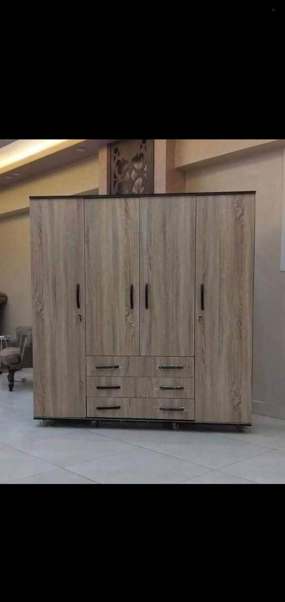 دولاب 4ضلفه و3درج
مقاس 160عرض 175 ارتفاع 41عمق 
نوع الخشب pvcفورميكا وعليه طبقه ملايمن عازله ضد المياه


**إذا كنت صاحب هذا الإعلان وتريد حذفه لأي سبب، رجاءا أرسل رسالة إلى الدعم الفني**