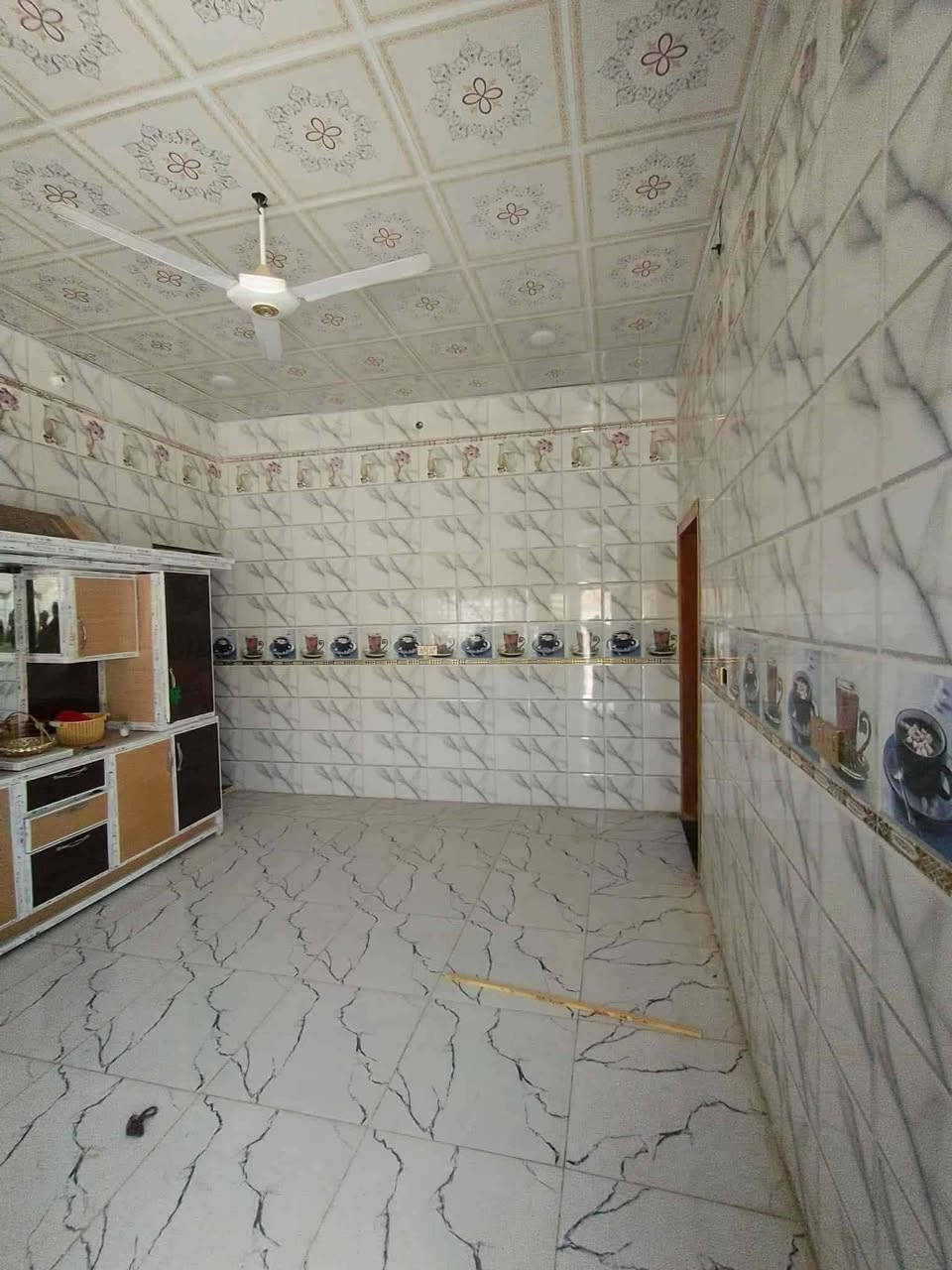 دار للبيع الموقع جزره زراعي 
400 م.  غرفتين هول مطبخ براني صحيات داخلية وخارجية  بناء طابوق عكاده  للا ستفسار اتصل على رقم الهاتف حــــــــــــيدر الظالمي  حسابي جديد.  

***********
