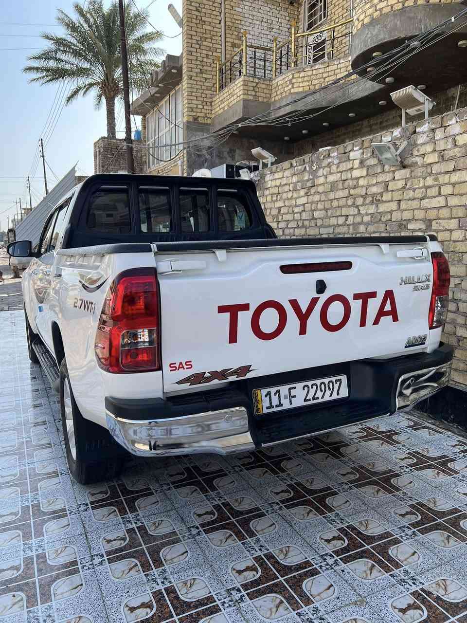 سلام عليكم هايلوكس موديل 2020 رقم بغداد بسمي كفاله عامه سياره جديده سونار  مرفق بالصور السياره جديده ماناقصه برغي ماشيه 113 تبريد كشنات شركه ساز السعر 285 وبيه مجال بسيط الاستفسار ***********
