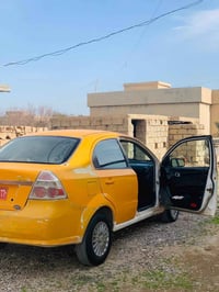 اڤيو ٢٠٠٦ • تكسي • جير عادي