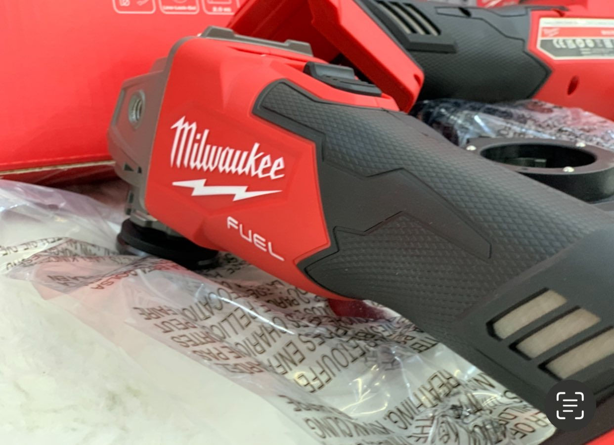 لبيع الكوسره ميلواوكي جديد
 فويل
برشليسي
ربيت ستوب 
‎115 ملم 

خصومات على الأسعار

***********
