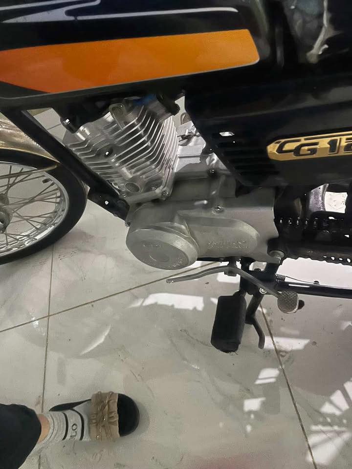 السلام عليكم مطور البيع نامه برو مكينه 125.  3احرف مكينه عزم نار شلعه شك الكع 4كير لسعر 275معمرا جديد (***********)واتس اب لايت امامي قبق بانزنين قفل سترين جوزه سويج واحد
