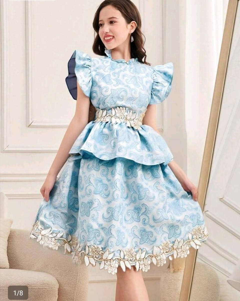 مرحبا متوفر ملابس شي ان خليجي واطفال باسعار مناسبة الي يريدهم شلع السعر يكون كلش حلو والي يريد قطع متوفر وهاي نبذة من القطع 
التواصل واتساب ***********
