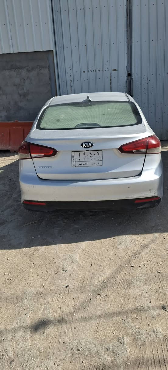 يالله فورتي موديل 17جاهزه سياره مكينه كير تبريد حادثه بنيد وخشوم جاملغات اماميه تعمير وصبغ بيه بارد فقط سعر 115علوان ناصريه مركز ***********
