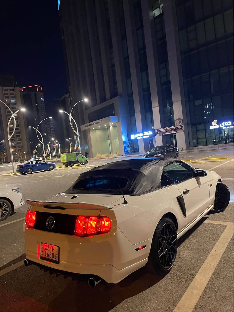 Mostang/Modell/2012
موستانگ ٤ پارچه هه يه دوو جاملغ پيشه وه بؤنيت بيلدي مايه جاملغ پشته وه له گه ل قه پاغ سوندوقي  داوي ٩٢ وه رقه كه ميك مه جال سه ياره ته قو ره قه به شه رت ٦ پستؤن گير مه كينه به شه رت 
*********** أربيل, العراق
