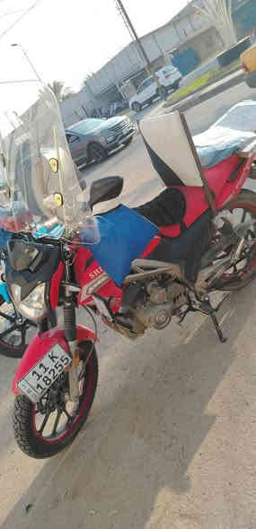 شاينك ربع للبيع مرقمة باسمي بغداد
بيها ملاحضة وحده بسيطة لاغير بكفر الايمن
دراجة ماشية عشرين الف وقابل لزيادة
نضيفة تزويد مرتب وبي فائدة ك جامة وغيرها
مابيها اي. نقوصات تايرات جبلية 

السعر مليونين و400 قفل قفل قفل مابي ربع ينزل
دراجة صارلها ٨ اشهر يمي شغلي بيها كلش خفيف

المكان بغداد مدينة الصدر حي اكد رحمة
الرقم ***********
ماحب اكتب بعد تجي تشوف بعينك ما تعجبك كروتك عليه بغداد
