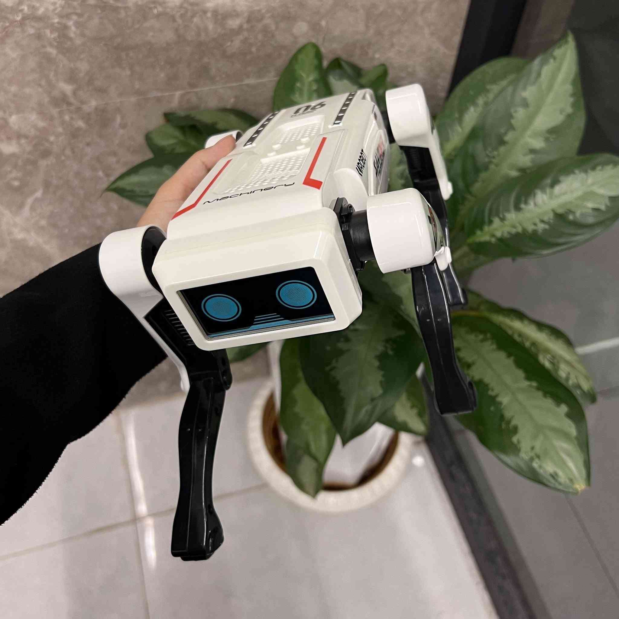 ونس  اطفالك  وسويلهم اجواء حلوة مع الكلب الروبوت التحكم عن بعد 

روبوت الكلب الذكي AI ROBOT – تحكم عن بُعد 2.4GHz مع أوامر صوتية

روبوت كلب تفاعلي يعمل بالتحكم عن بُعد بتقنية 2.4GHz، مصمم للحركة واللعب وتنفيذ أوامر متعددة مع إضاءة وموسيقى.

 • يعمل بتحكم عن بُعد بتردد 2.4GHz لسهولة التحكم بالحركات.
 
• يدعم الأوامر الصوتية (Voice Control) والتفاعل المباشر.
 
• مزود بخاصية البرمجة لتنفيذ الحركات حسب تسلسل الأوامر.
 
• حركات متعددة مثل: التقدم للأمام، الالتفاف، الجلوس، النهوض، والانحناء.
 
• يحتوي على موسيقى، رقصات ديناميكية، وإضاءة جذابة.
 
• يدعم وضع الدورية التلقائية (Auto Patrol) ووضع الاستعراض (Stunt).

 • ريموت كنترول 2.4GHz
 • تحكم صوتي
 • الفئة العمرية: 8 سنوات فأكثر
 • الروبوت: بطارية ليثيوم قابلة لإعادة الشحن 3.7V 
 • الريموت: 2 × بطارية AA 1.5V

الملحقات:
 • جهاز تحكم عن بُعد
 • بطارية ليثيوم قابلة لإعادة الشحن 3.7V
 • كابل شحن

السعر 50 ألف  التوصيل داخل بغداد 3 وخارج بغداد 5 للتواصل معنا على الرقم👈 ***********
