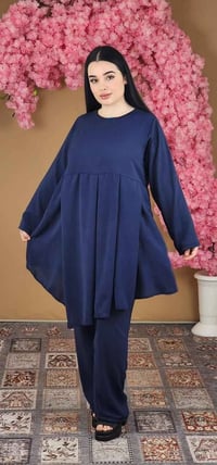 سوت نسائي • فري سايز ٦٥-٩٥ك • لون ملكي