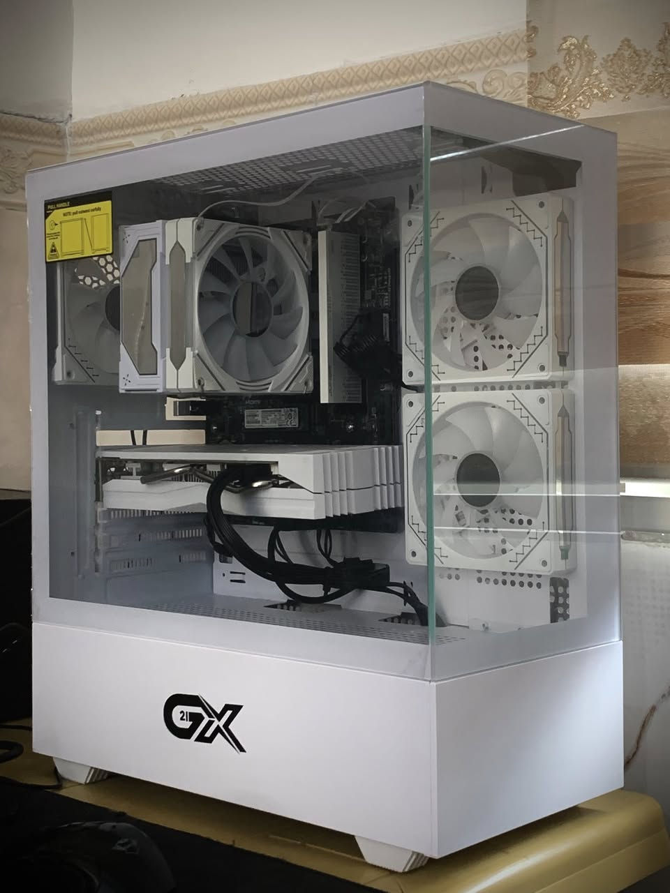 Pc جديد للبيع
‏CPU:R5 7500F
CPU Cooler Mass MA400
‏M.B: MSI PRO A620M-E
‏Ram:16GB DDR5 5200 MHZ 
Storage1/128 M.2 samsung
PSU: 600w MSI 80plus
‏Case: GX2 ابيضّ

ملاحظة ((التجميعة من دون كارت شاشة إذا تحب تضيف كارت شاشة عليهة فماكو مشكلة ))

التجميعة جديدة وليست مستعمل 👍🏻
التجميعة كلش حلو و مرتبة و كاملة 💯
يجي وياهو win11 هو والتعاريف والبرامج الأساسية كامل وهمين كم لعبة إذا تحب اضيفلك وياهة ❤️‍🔥
واتشغل احدث واقوى الألعاب ⚡️
واني مسوي اختبار للعبتين متطلبات
 وهمين كراتين التجميعة كلهة موجدة وياهة 
((السعر 850 الف)) وبيهة مجال للشراي
متوفر توصيل 🚚


**إذا كنت صاحب هذا الإعلان وتريد حذفه لأي سبب، رجاءا أرسل رسالة إلى الدعم الفني**