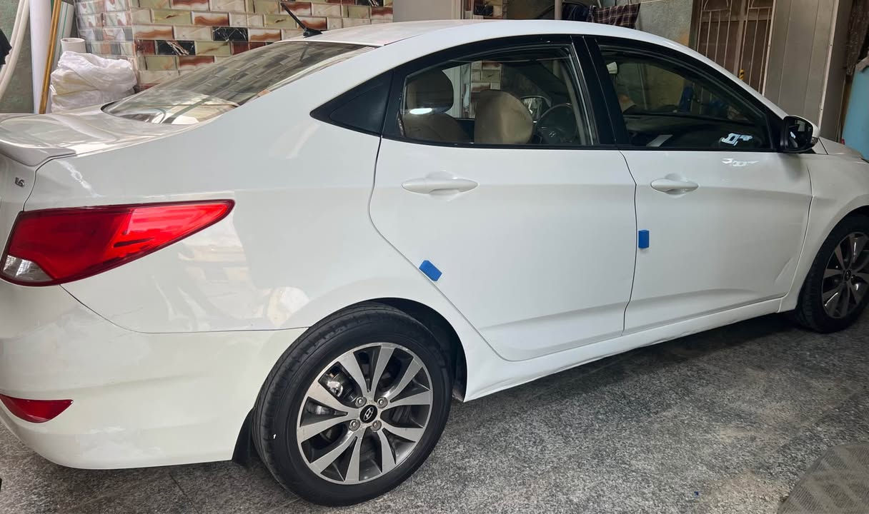 اكسنت وارد خليجي  موديل ١٥  مكينه ١٦٠٠ فتحه مكفوله  رقم بصره الجديد جاهزه السياره للأخير السعر 95 وبيه مجال *********** البصرة, العراق
