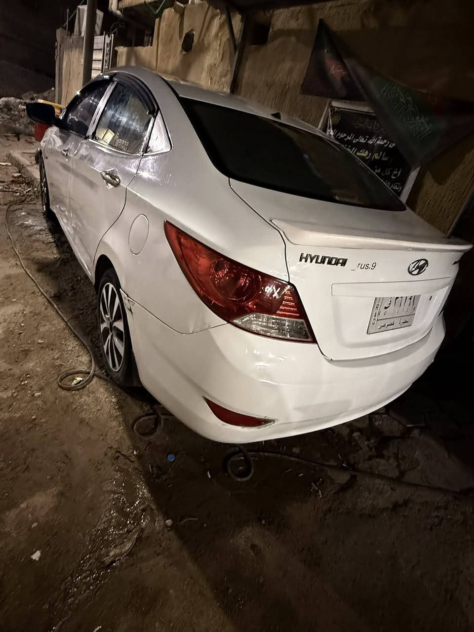 للبيع سياره اكسنت موديل 2013خليجيه السياره فول  تبريد فول حديديه مشتريدها ما شادها تاخذها جاهزه السياره بيها فقط بيبان ثنين من شركه مبدلات سياره حلوه مال بيت يرادلها ملاحضات بسيطه السعر 75رقم ***********
