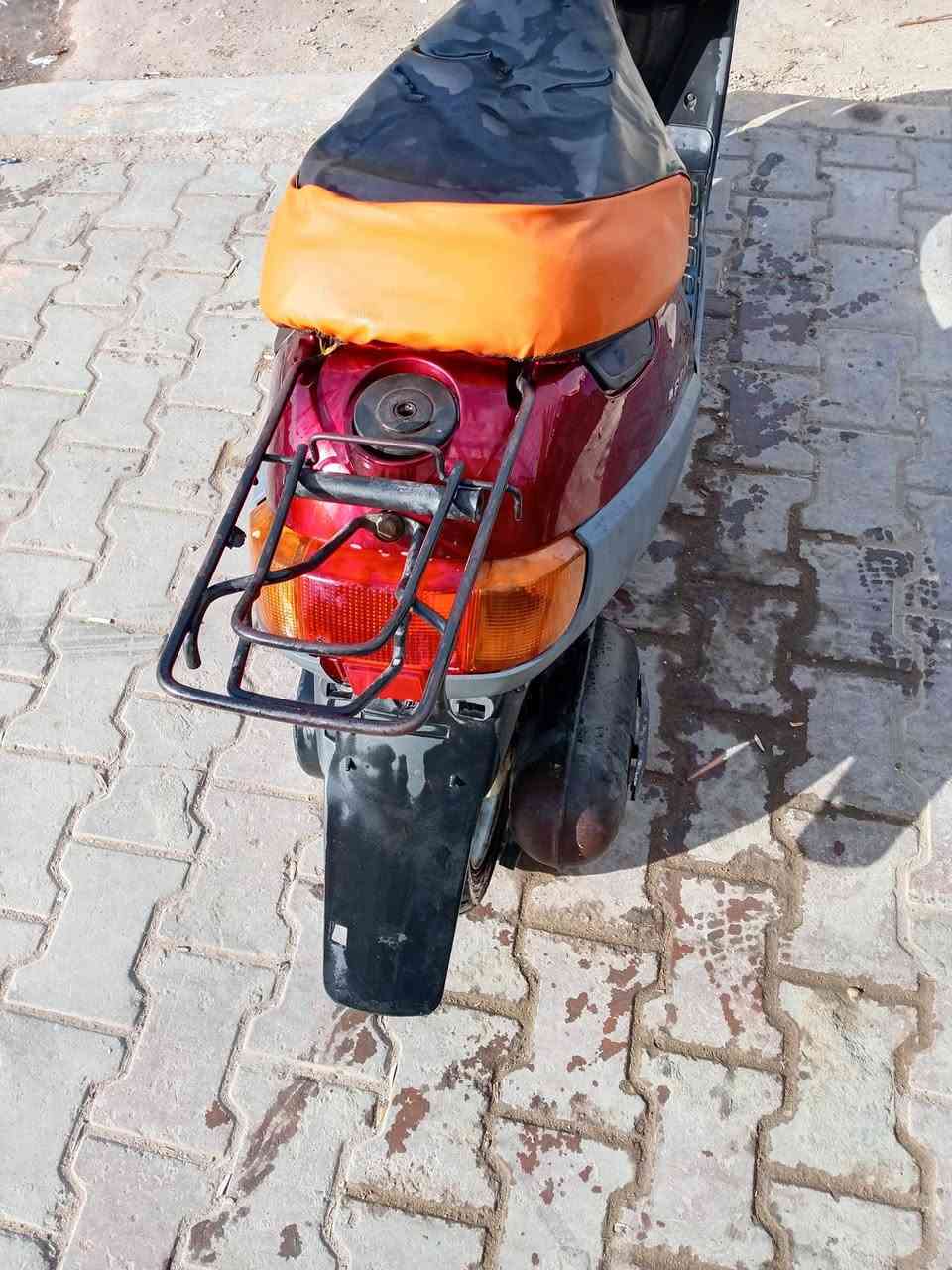 سلام عليكم بطه للبيع دراجه  وحلوه شاصيه مكفول السعر 300وبيه مجال حك الجيه 
***********
