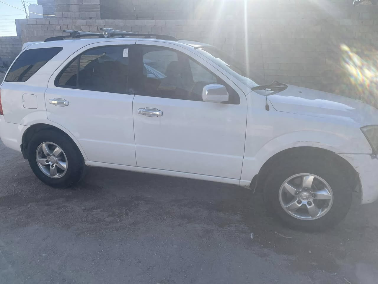 سلام عليكم البيع سورنتو مديل 8رقم بصره رقم جديد محرك جديد تخم تاير حداديه جديده بيها رشات بصيطه العنوان البصره لاتصال ولاستفسار ***********السعر 80وبيها مجال
