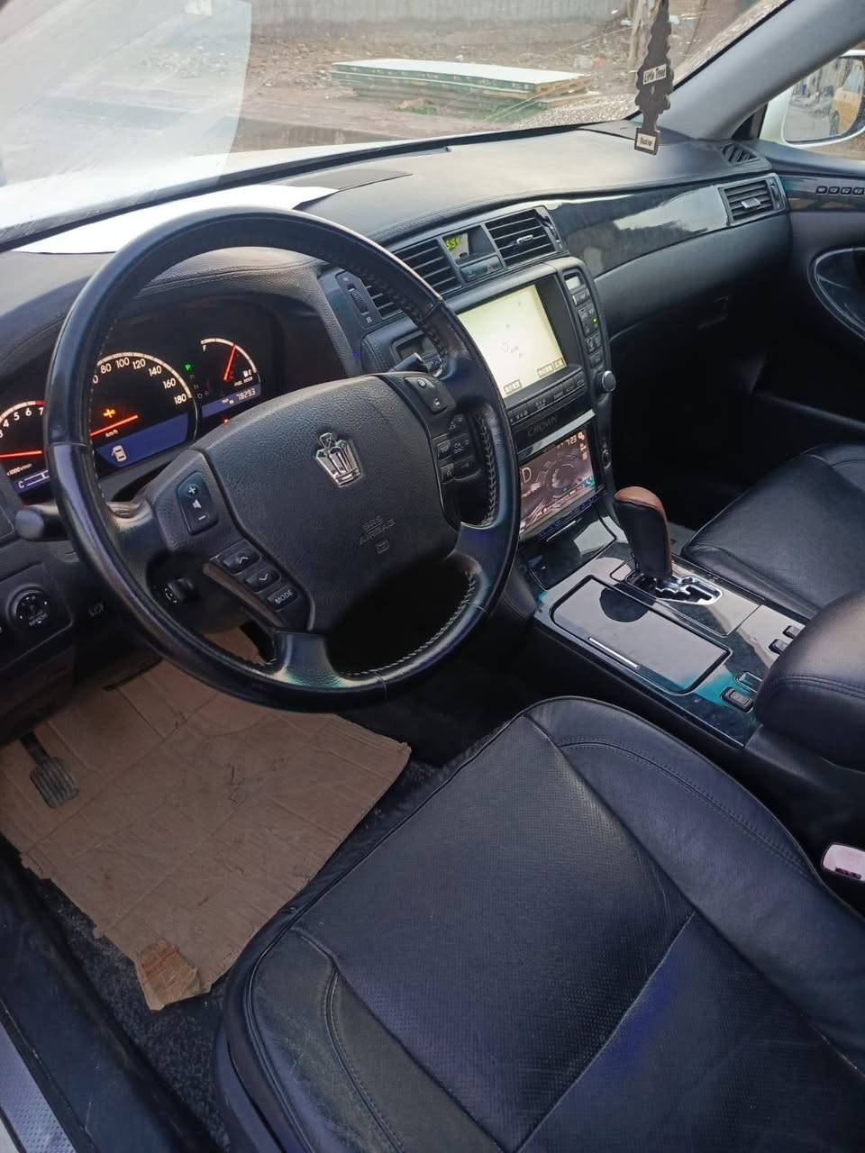 سلام عليكم كراون اتلث كفاله حت من الفتح موديل 2006سياره جديد 3دكم شاصي184رياضي بيه حجز بصره 110بيه مجال ***********
***********
