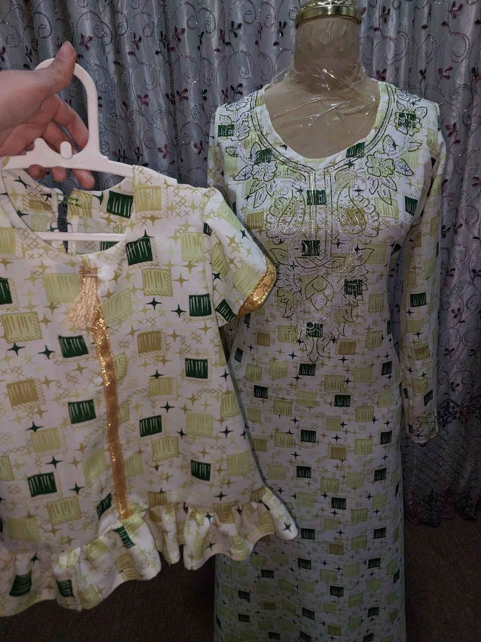 مخاور ودشاديش تفصيل على حسب الطلب
لأن الذوق العالي مو شرط يكون غالي 👗💸
خياطة متقنة وتوصيل داخل المحافظات 3فقط 🚚
للتفصيل والعروض تابعي الصفحة 👗
سعر القطعه من10الى12


**إذا كنت صاحب هذا الإعلان وتريد حذفه لأي سبب، رجاءا أرسل رسالة إلى الدعم الفني**