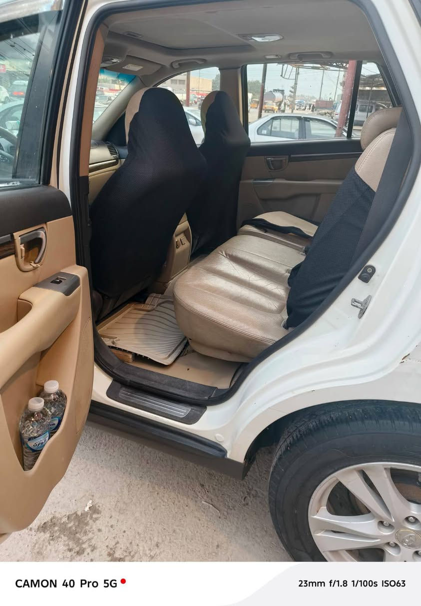 السلام عليكم
سنتافي 2010 خليجي فؤؤل مواصفات
بصمة تشغيل وابواب وجنطه
كشنات امامي كهربأئيات..
ثلاجه...
تحكمات جيهتين
حساس خلفي
كامره
تبريد بيانو
مري شفط
7راكب
رقم بغداد بأسمي
سنويه الى 2030
مكان السيارة بغداد (العبيدي)
لا صبغ ولا تبديل ولا قطعه مفتوحة
بيها مكانت بارد حسب السونار

مكينه 6،، 3500,خير من الله
السعر 150
*********** ابو صالح
