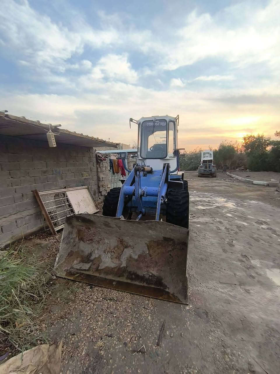 سلام عليكم شفل مسي بوشي حجم 50 مديل 99 رقم بغداد تحويل مباشر لاتصال ***********
