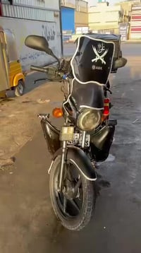 بوكسر لون اسود نضافتها ٩٠٪؜ دراجه بيت مو شغل مال منتسب السعر مليون وثم...