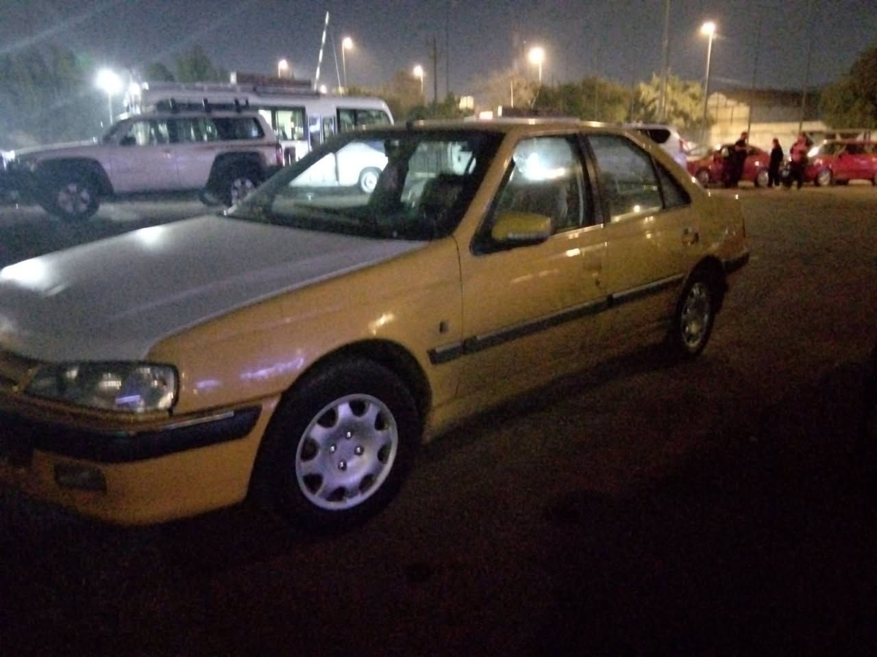 السلام عليكم بيجو باص مديل 15 سياره كفاله كير مكينه خير من الله صدر حلو تايرات تضاف سياره بسمي مصفره من كلشي نقصها تبريدها بس غاز 
هاذا رقمي اتصل وتدلل ***********
