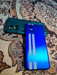 ريلمي جي تي نيو ٣ • ٢٥٦ • شاحن ١٥٠ واط