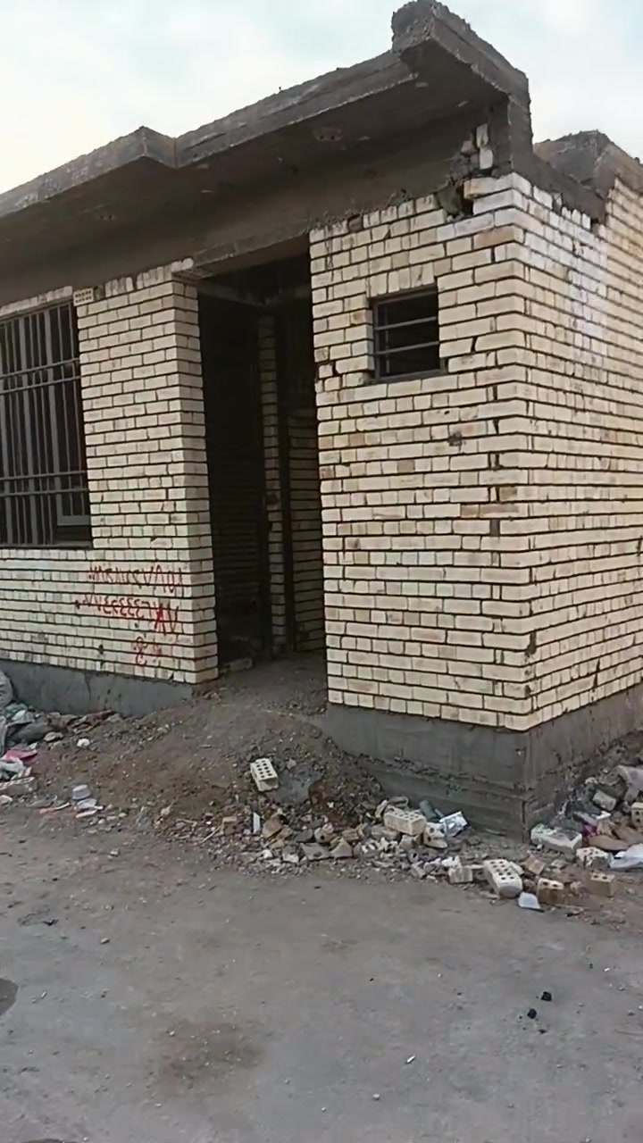 يا الله بسم الله الرحمن الرحيم
يتوفر قطع ارضي للبيع مقابل مستشفى الكفيل نهاية شارع الجاير خلف حي الكرار نوع العقار سند 25قرار محكمه خدمات كامله مي ومجاري وكهرباء وتبليط منطقه سكنيه مخدومه بلكامل متوفره جميع المساحات وأيضا يتوفر في نفس المنطقه بيوت للبيع الاستفسار عن الاسعار 
***********
***********
