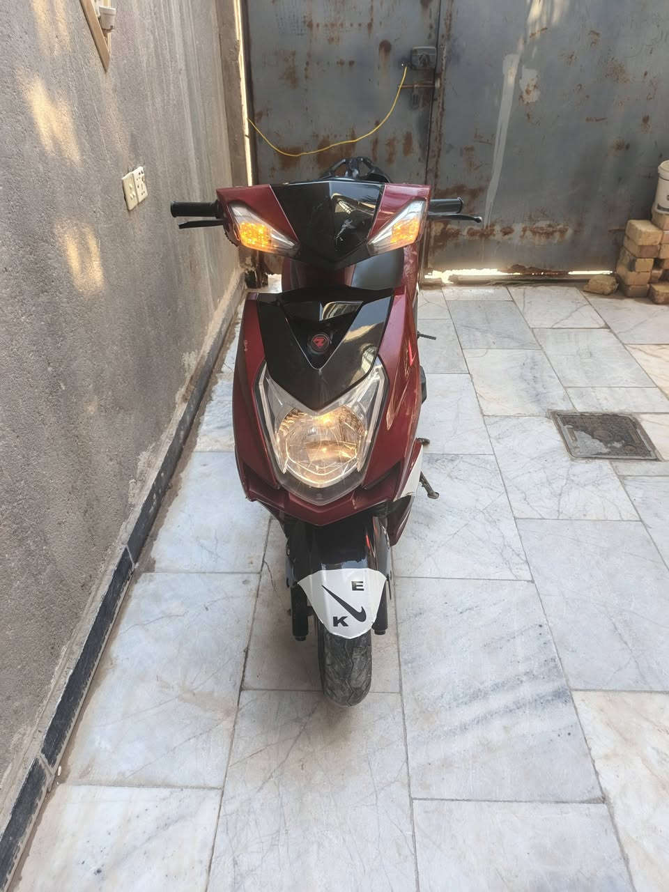 للبيع سكنس فحل كلشي شغال بيه سلف هندر تشغيل عن بعد مكينه ناعمه تخبل شلعه معدل ١٠٠ السعر ٦٢٥  مكاني بصره مناوي لجم ***********
