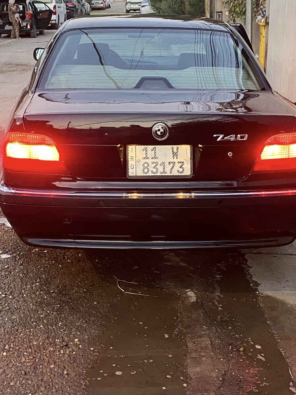 السلام عليكم 
740 
موديل 1995 امحدثه 2000
كير مكينه خير من الله 
عربانه خلفي شلع جديده 
صدر امامي 80 بالميه 
رقمها بغداد انكليزي باسمي 
للتواصل ***********
