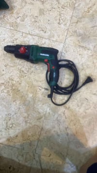 عندي دريل مال باله شغال لبيع السعر 30 الاستفسار 07750677785